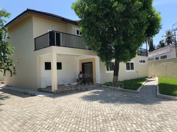5bdrm House in Cantoment In A , Cantonments for rent · Photo 2