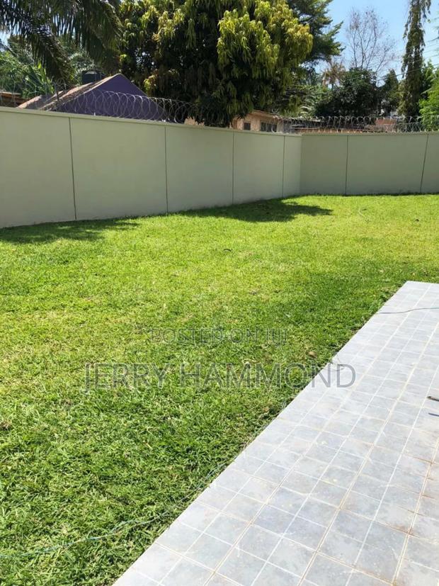 5bdrm House in Cantoment In A , Cantonments for rent · Photo 3