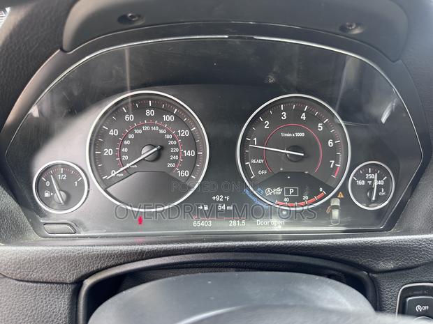 BMW 328i 2016 Black photo 16