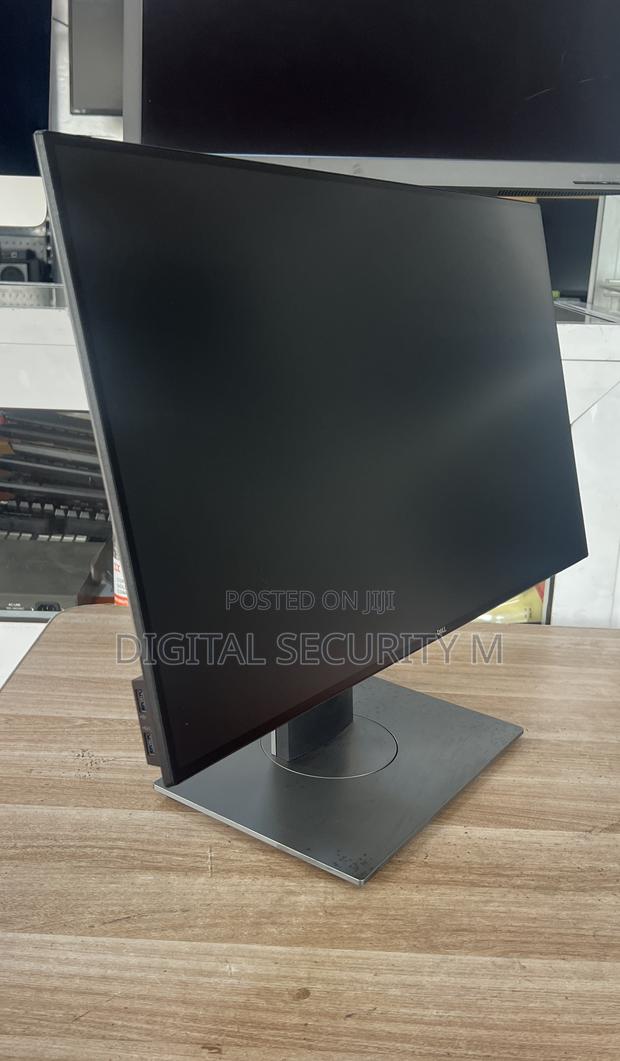 Dell Ultrasharp U2719d - Led Monitor - 27" QHD Wide 1440p. photo 6
