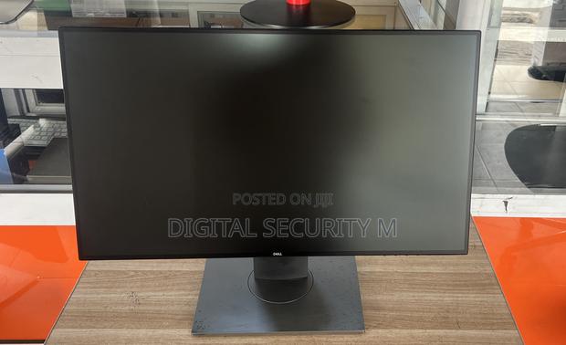Dell Ultrasharp U2719d - Led Monitor - 27" QHD Wide 1440p. photo 2