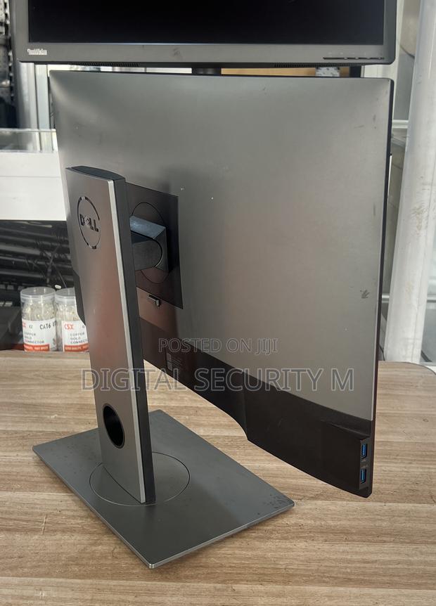Dell Ultrasharp U2719d - Led Monitor - 27" QHD Wide 1440p. photo 4