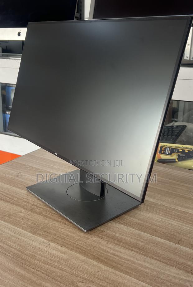Dell Ultrasharp U2719d - Led Monitor - 27" QHD Wide 1440p.