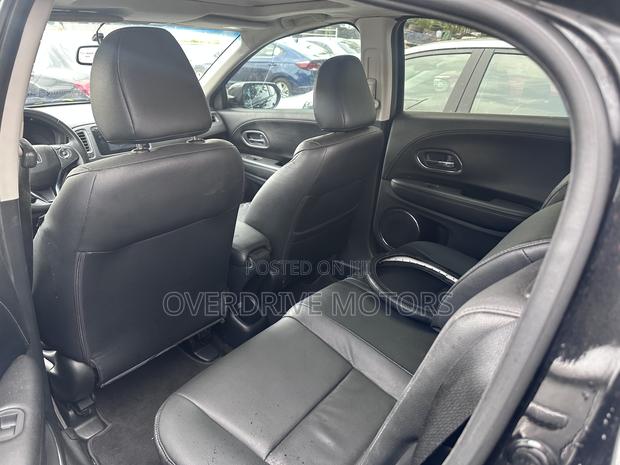 Honda HR-V 2017 Black photo 8
