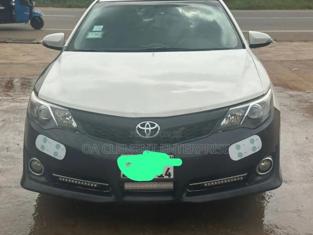 Toyota Camry L 4dr Sedan (2.5L 4cyl 6A) 2013 White photo 5