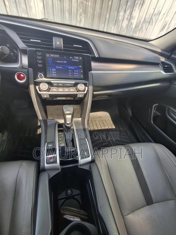 Honda Civic EX-L Sedan 2020 Gray