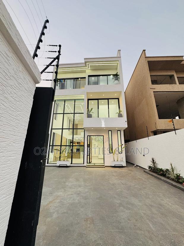 4bdrm Penthouse in Nanakrom, Nmai-Dzorn for sale photo 2
