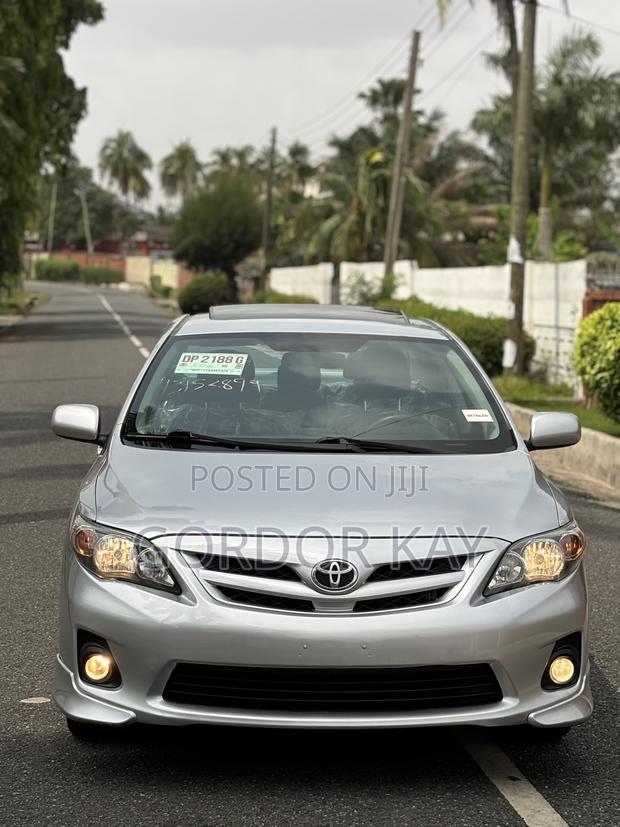 Toyota Corolla 2013 Silver