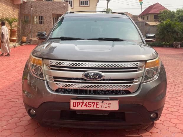 Ford Explorer XLT 4dr SUV AWD (3.5L 6cyl 6A) 2014 Gray