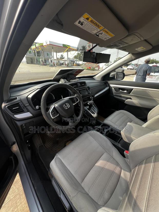 Honda CR-V LX 4dr SUV AWD (2.4L 4cyl CVT) 2017 Silver photo 6