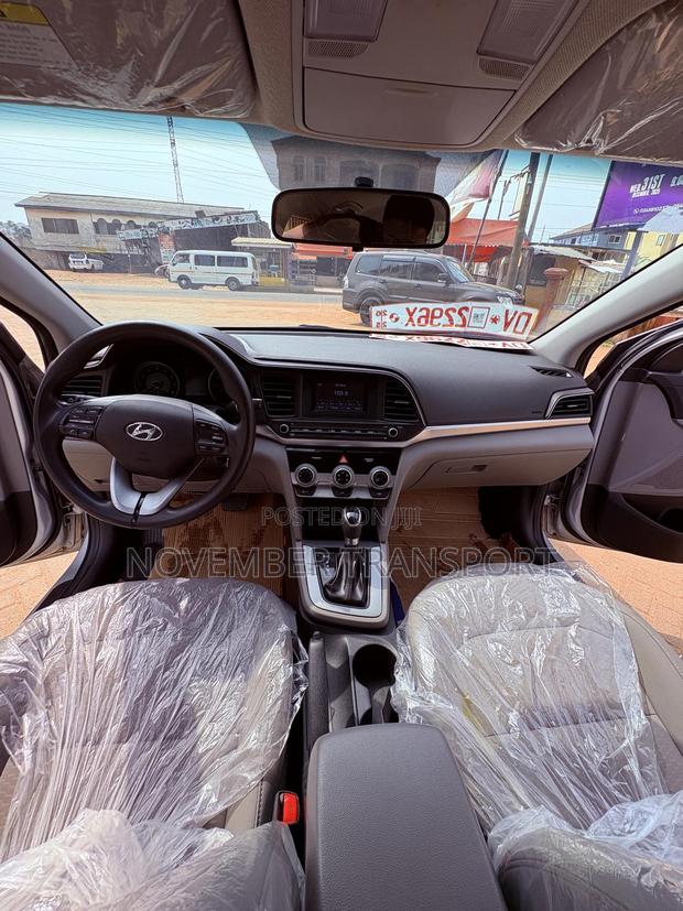 Hyundai Elantra SE 2019 Silver