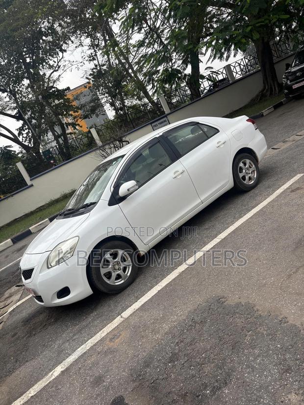 Toyota Belta 2010 White