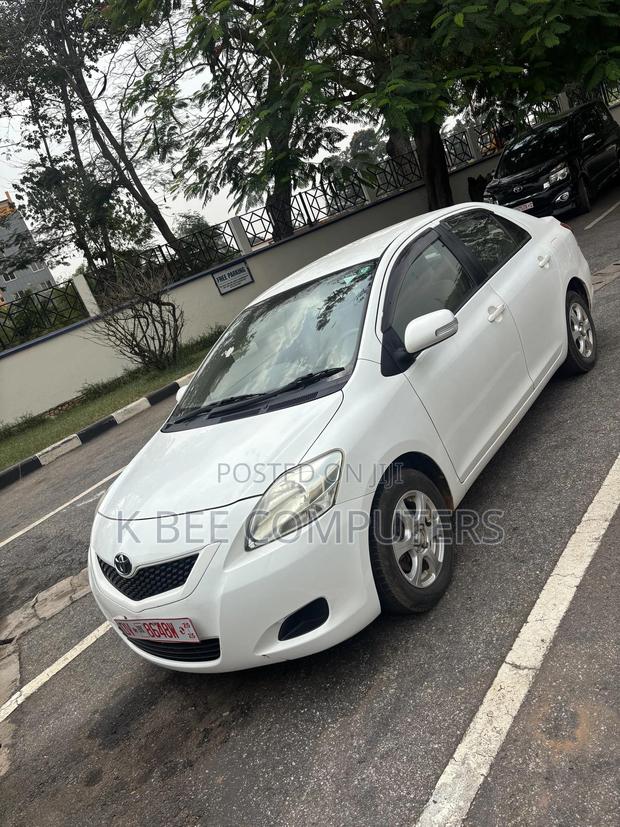 Toyota Belta 2010 White