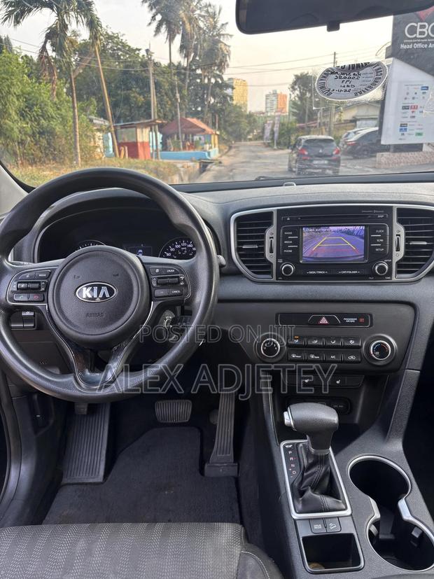 Kia Sportage 2017 Black photo 2