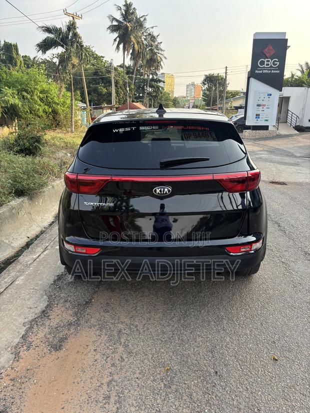 Kia Sportage 2017 Black photo 3