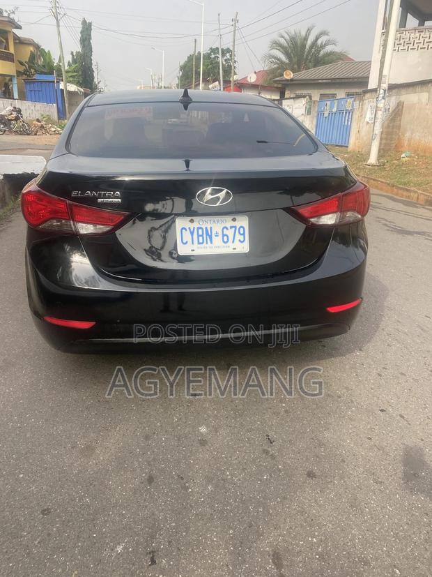Hyundai Elantra SE 4dr Sedan (1.8L 4cyl 6M) 2015 Black photo 5