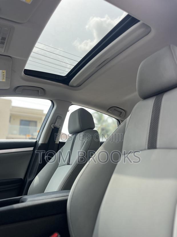 Honda Civic EX Sedan 2019 Gray