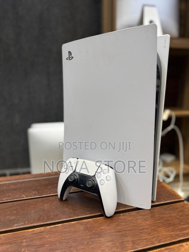Ps5 Standard With 8 Games