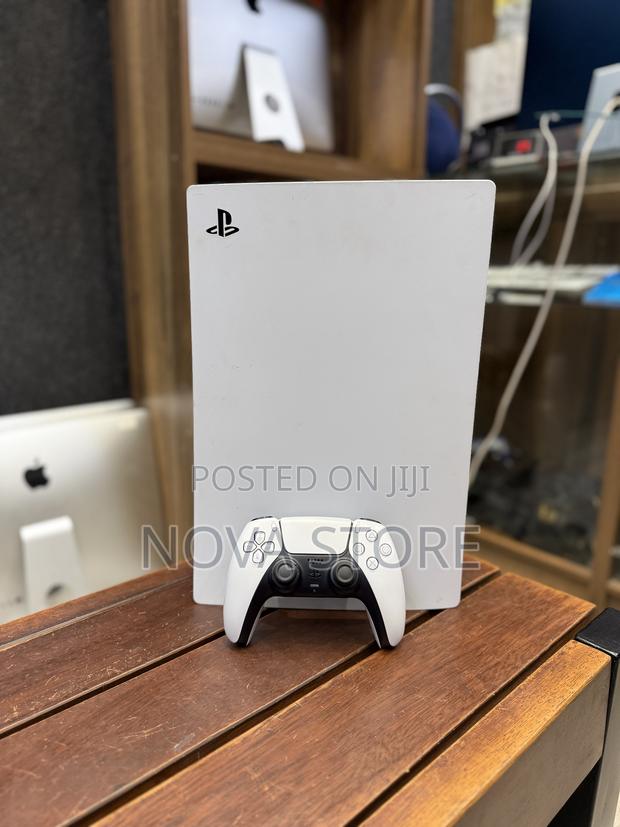 Ps5 Standard With 8 Games photo 2