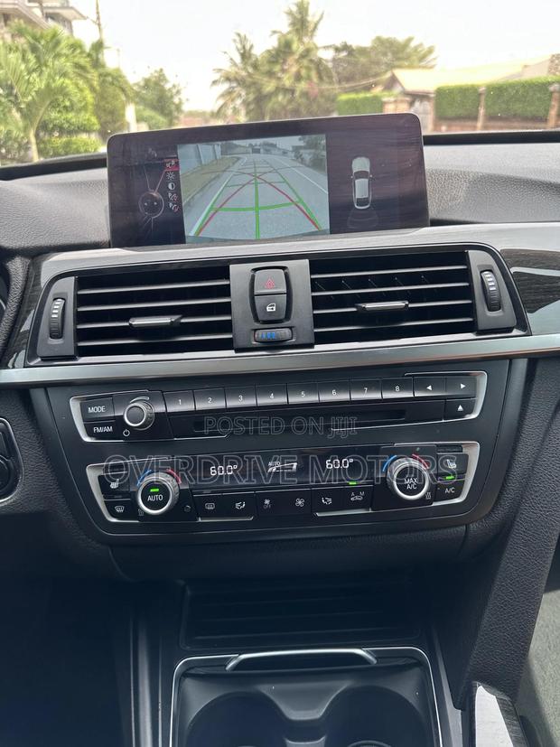BMW 328i 2016 Black photo 8