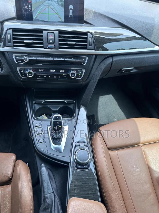 BMW 328i 2016 Black photo 6