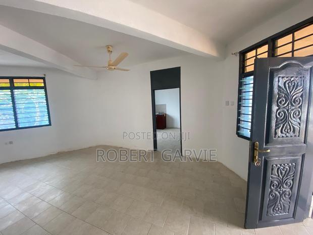 3bdrm House in West Aniji, Takoradi for rent photo 3