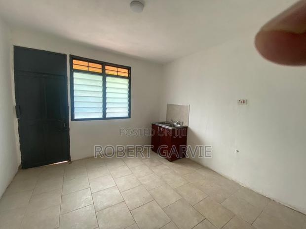 3bdrm House in West Aniji, Takoradi for rent photo 6