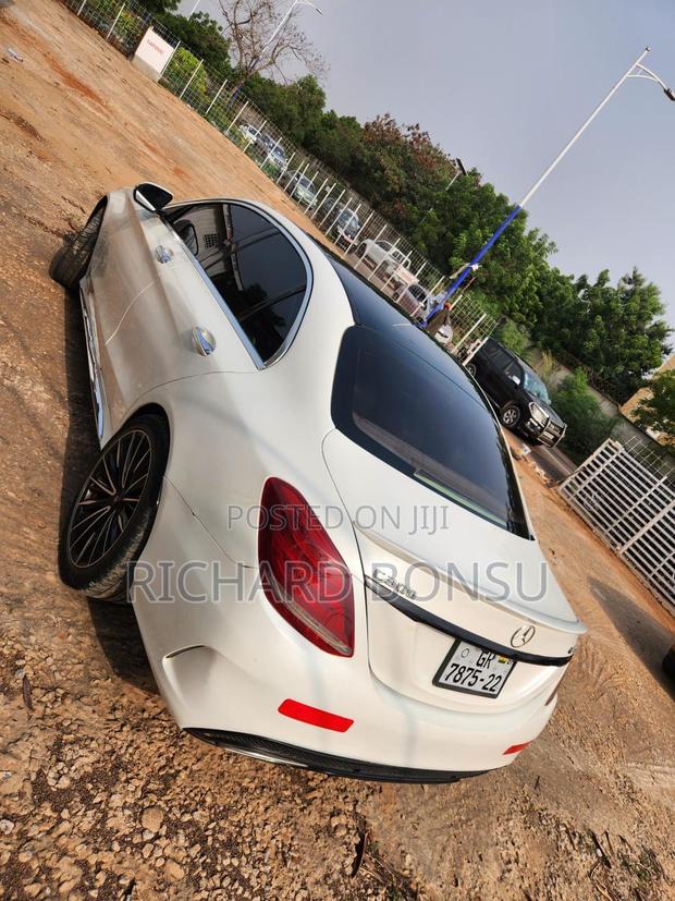 Mercedes-Benz C300 Base 4Matic Sedan AWD (2.0L 4cyl 7A) 2016 White photo 2