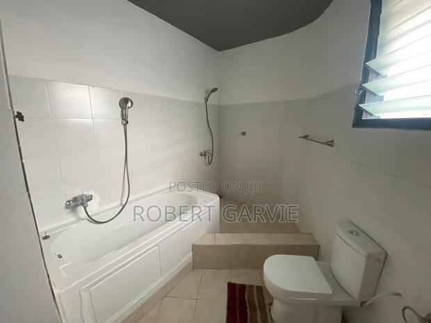 3bdrm House in West Aniji, Takoradi for rent photo 9