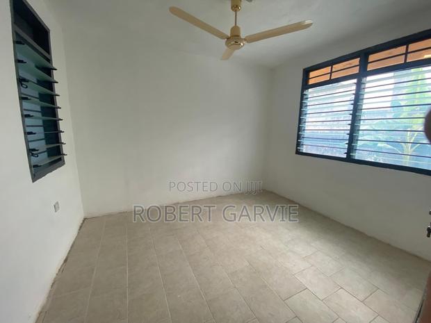 3bdrm House in West Aniji, Takoradi for rent photo 10