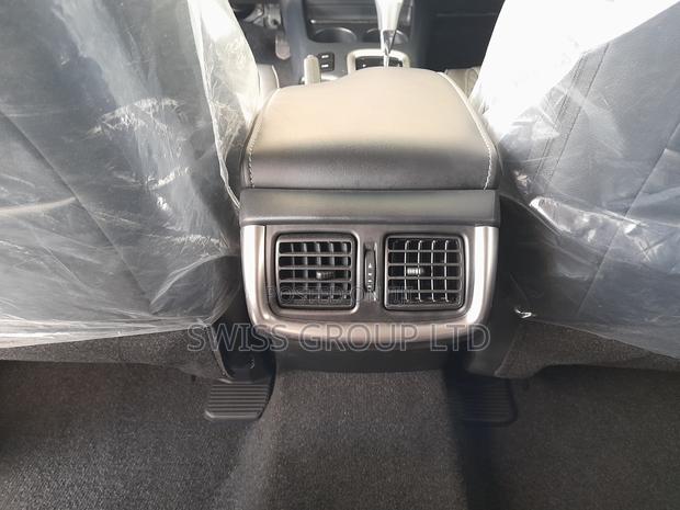 New Toyota Hilux 2025 Black