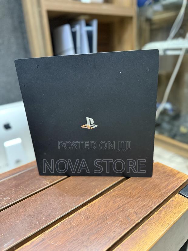 Ps4 Pro With 6 Games photo 3
