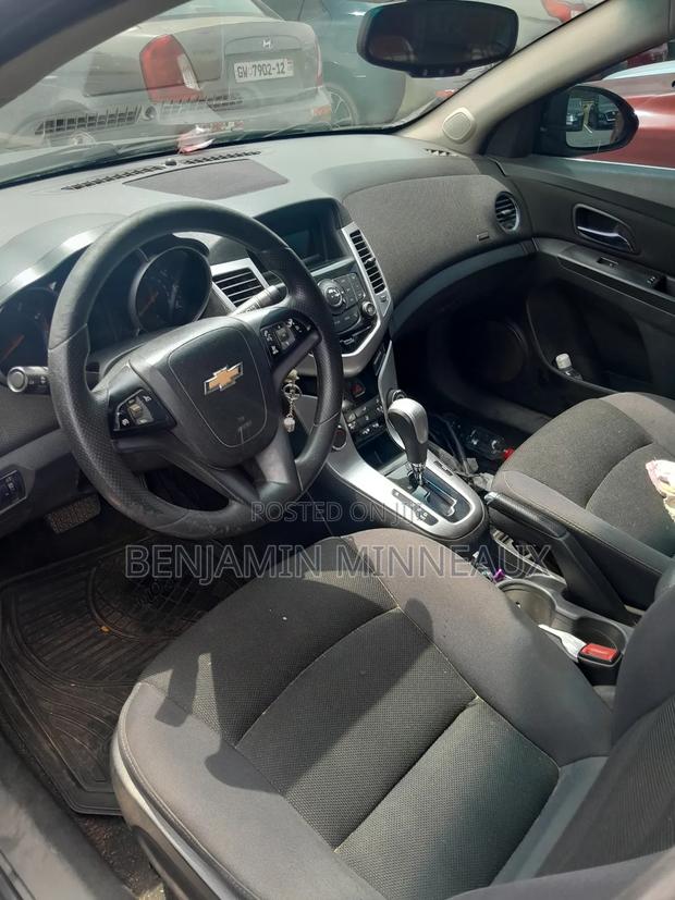 Chevrolet Cruze 1LT 4dr Sedan (1.4L 4cyl Turbo 6M) 2015 Black photo 3