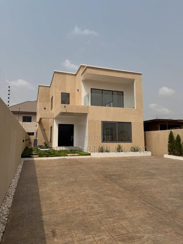 3bdrm House in East Legon Hills for sale photo 2