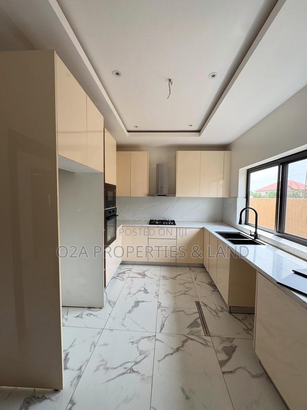 3bdrm House in East Legon Hills for sale photo 14
