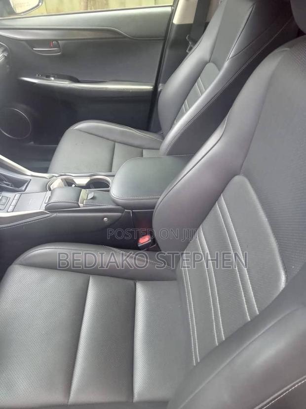 Lexus NX 2022 Silver