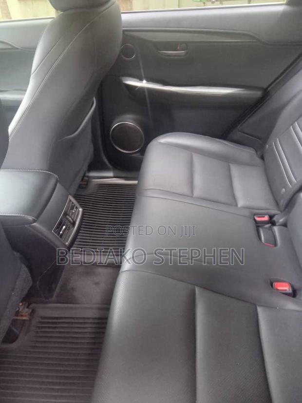 Lexus NX 2022 Silver