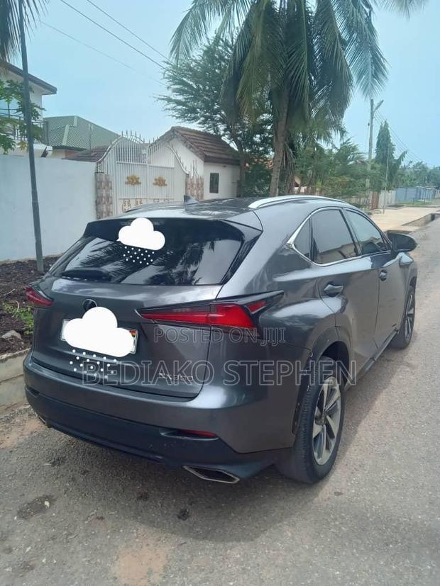 Lexus NX 2022 Silver