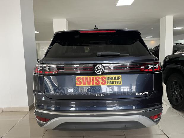 New Volkswagen ID.6 2023 Blue