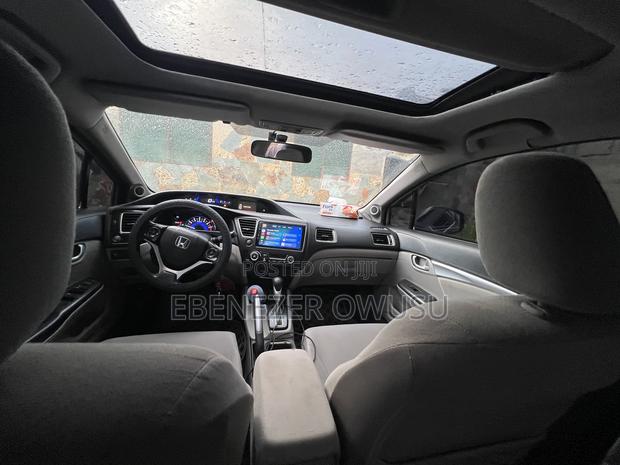 Honda Civic LX 2dr Coupe (1.8L 4cyl CVT) 2014 Silver photo 2