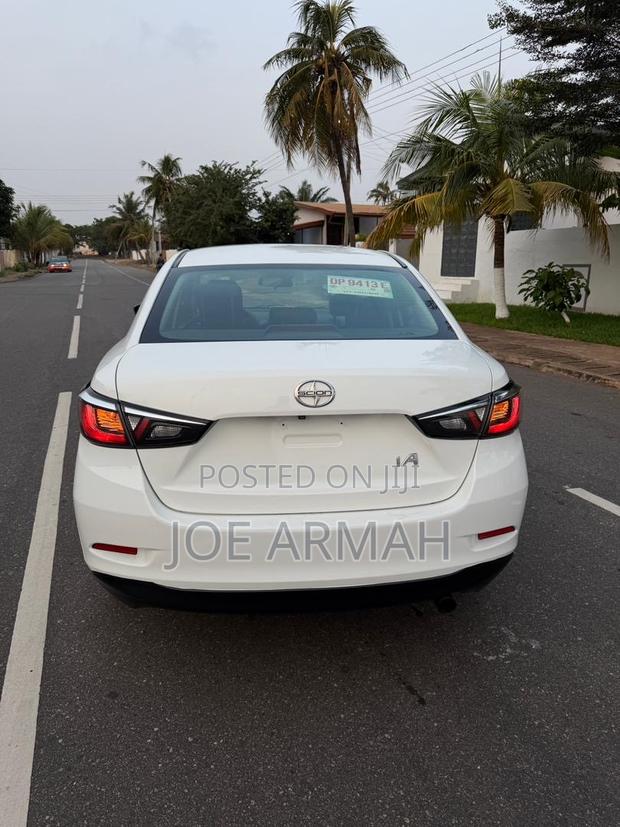 Toyota Yaris iA 1.5 FWD 2016 White