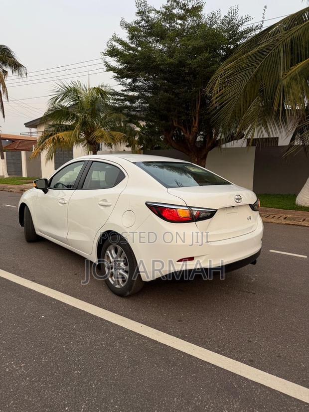 Toyota Yaris iA 1.5 FWD 2016 White