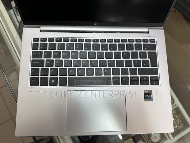 Laptop HP EliteBook 840 G10 16GB Intel Core I7 SSD 512GB photo 3