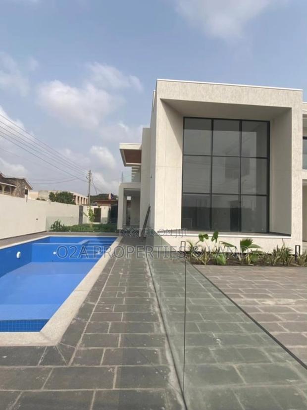 5bdrm House in Adjiringanor, Ability for sale photo 2
