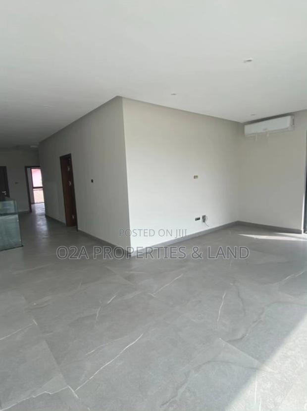 5bdrm House in Adjiringanor, Ability for sale photo 6