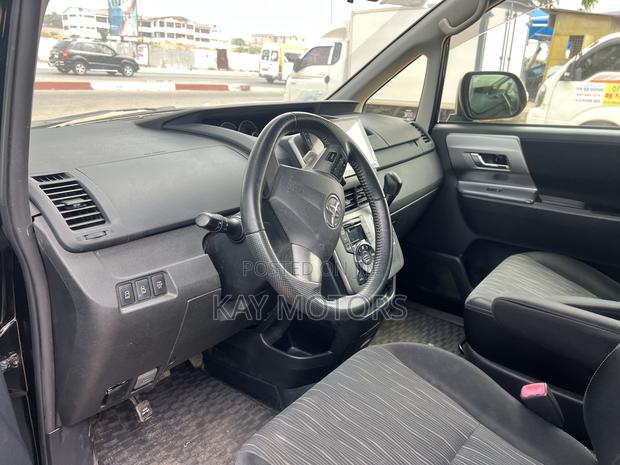 Toyota Voxy 2013 Black