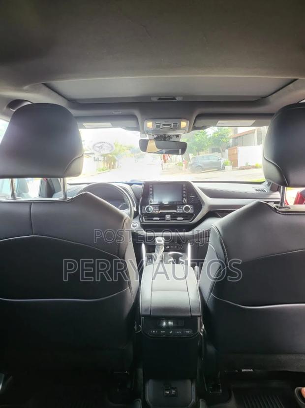 Toyota Highlander XSE 2022 Red photo 3