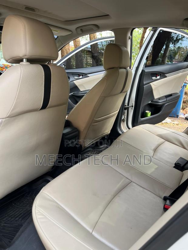Honda Civic 2017 White photo 6