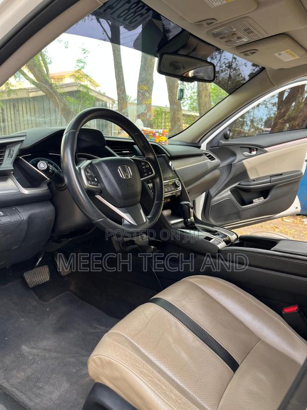 Honda Civic 2017 White photo 4