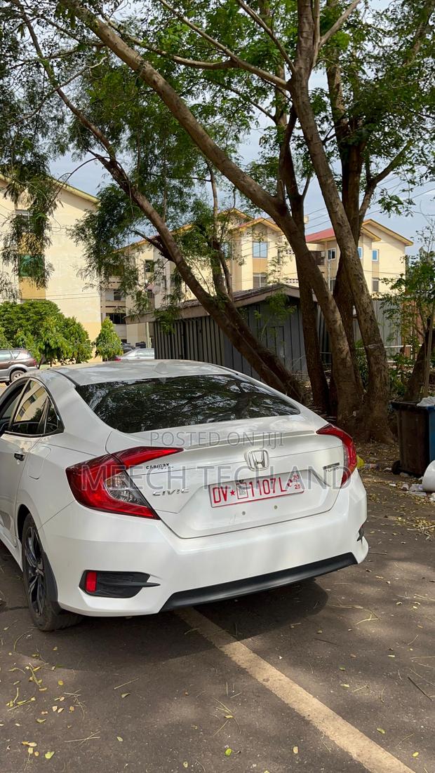Honda Civic 2017 White photo 8
